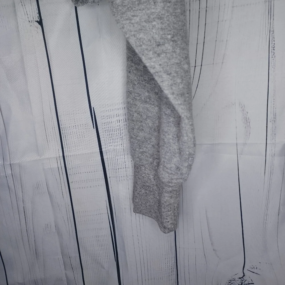 Madewell MWL gray cropped hooded cozy v-neck sweatshirt - Picture 10 of 12